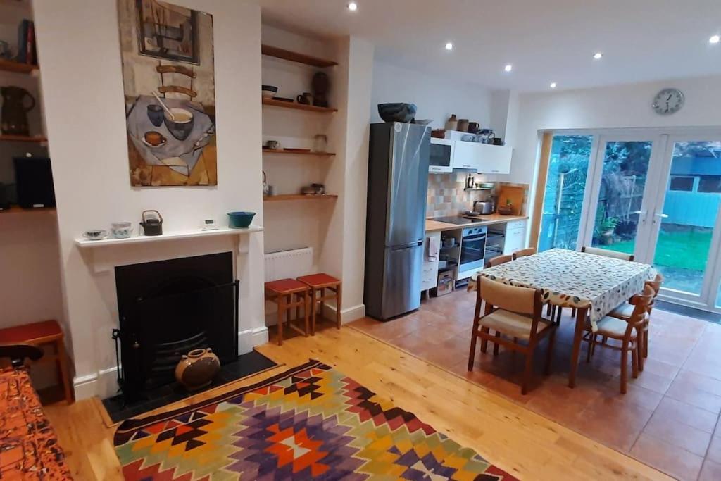Stylish Victorian House Villa Watford  Bagian luar foto